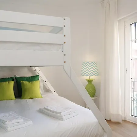 Portuguese Riviera Apartment *
